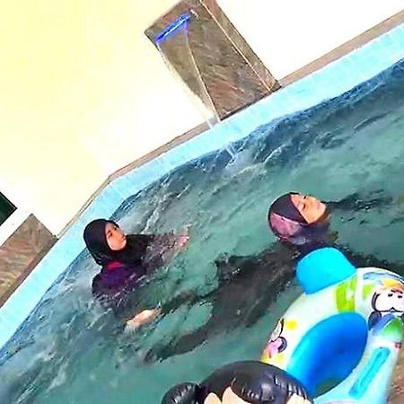 Desaru 16Pax Family With Private Mini Pool & Jacuzzi Villa Kota Tinggi Bagian luar foto