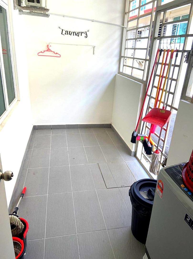 Desaru 16Pax Family With Private Mini Pool & Jacuzzi Villa Kota Tinggi Bagian luar foto